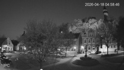 Náměstí, Hrad a Trůba