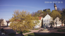 Náměstí, Hrad a Trůba