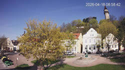 Náměstí, Hrad a Trůba