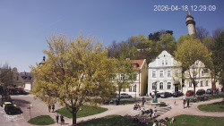 Náměstí, Hrad a Trůba