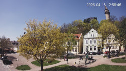 Náměstí, Hrad a Trůba