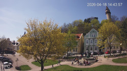 Náměstí, Hrad a Trůba