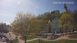 Náměstí, Hrad a Trůba