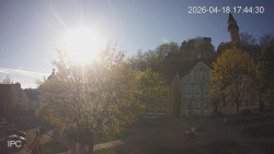 Náměstí, Hrad a Trůba