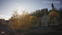 Náměstí, Hrad a Trůba