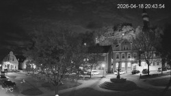 Náměstí, Hrad a Trůba