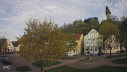 Náměstí, Hrad a Trůba