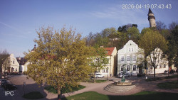 Náměstí, Hrad a Trůba