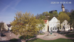 Náměstí, Hrad a Trůba