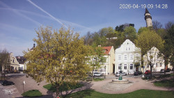 Náměstí, Hrad a Trůba