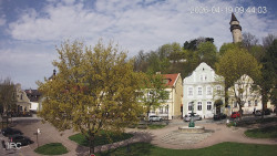 Náměstí, Hrad a Trůba