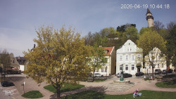 Náměstí, Hrad a Trůba