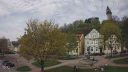 Náměstí, Hrad a Trůba