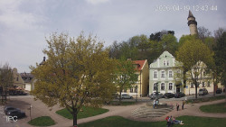 Náměstí, Hrad a Trůba