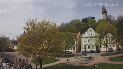 Náměstí, Hrad a Trůba