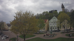 Náměstí, Hrad a Trůba