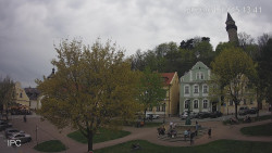 Náměstí, Hrad a Trůba