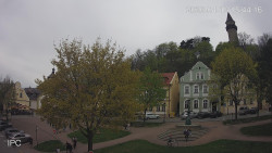 Náměstí, Hrad a Trůba