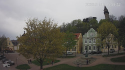 Náměstí, Hrad a Trůba