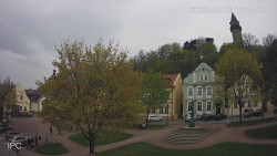 Náměstí, Hrad a Trůba