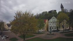 Náměstí, Hrad a Trůba