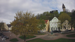 Náměstí, Hrad a Trůba