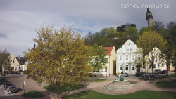 Náměstí, Hrad a Trůba