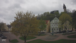 Náměstí, Hrad a Trůba