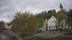 Náměstí, Hrad a Trůba