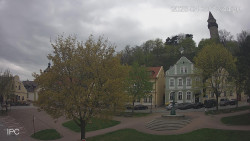 Náměstí, Hrad a Trůba