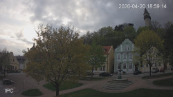 Náměstí, Hrad a Trůba