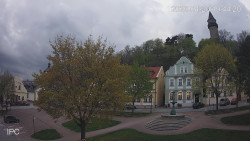 Náměstí, Hrad a Trůba