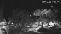 Náměstí, Hrad a Trůba