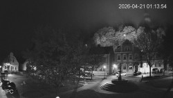 Náměstí, Hrad a Trůba