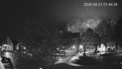 Náměstí, Hrad a Trůba