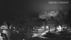 Náměstí, Hrad a Trůba