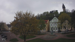 Náměstí, Hrad a Trůba