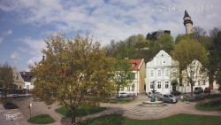 Náměstí, Hrad a Trůba