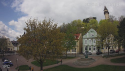 Náměstí, Hrad a Trůba