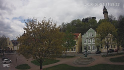 Náměstí, Hrad a Trůba