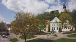 Náměstí, Hrad a Trůba