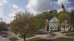 Náměstí, Hrad a Trůba