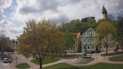 Náměstí, Hrad a Trůba