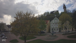 Náměstí, Hrad a Trůba