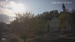 Náměstí, Hrad a Trůba