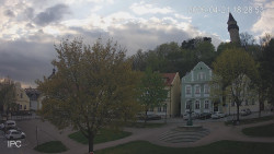 Náměstí, Hrad a Trůba