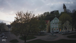 Náměstí, Hrad a Trůba