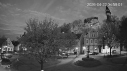 Náměstí, Hrad a Trůba