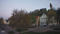 Náměstí, Hrad a Trůba