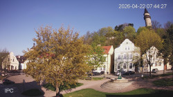 Náměstí, Hrad a Trůba